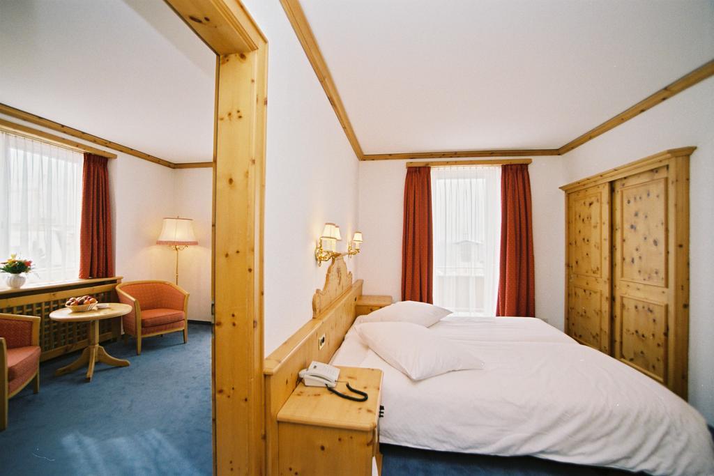 Hotel Schweizerhof Pontresina Chambre photo